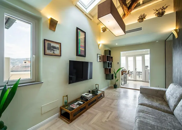 Penthouse With Terrace Over Florence